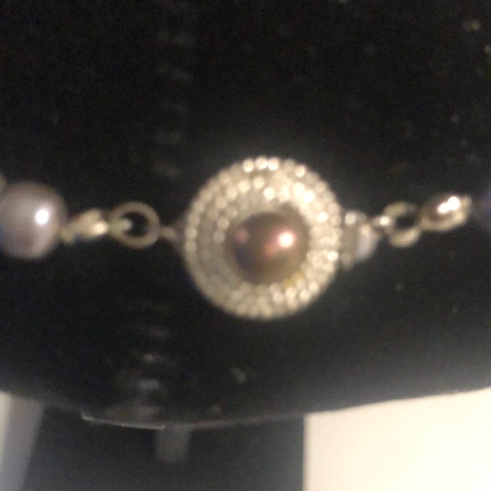 Elegant Black Pearl Necklace - Picture 8 of 8